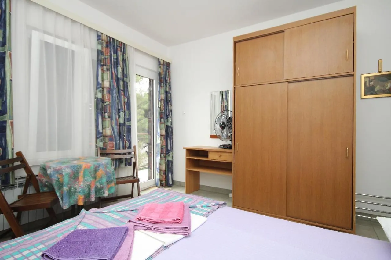 Double Room Mali Losinj 7953B 3*,